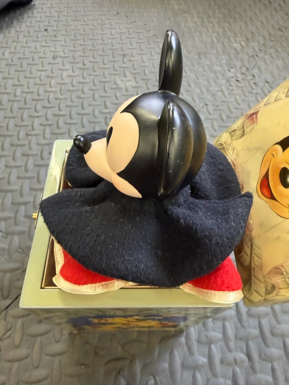 Walt Disney’s Mickey Mouse Limited Edition Musical Jack-In-The-Box - Picture 9 of 12